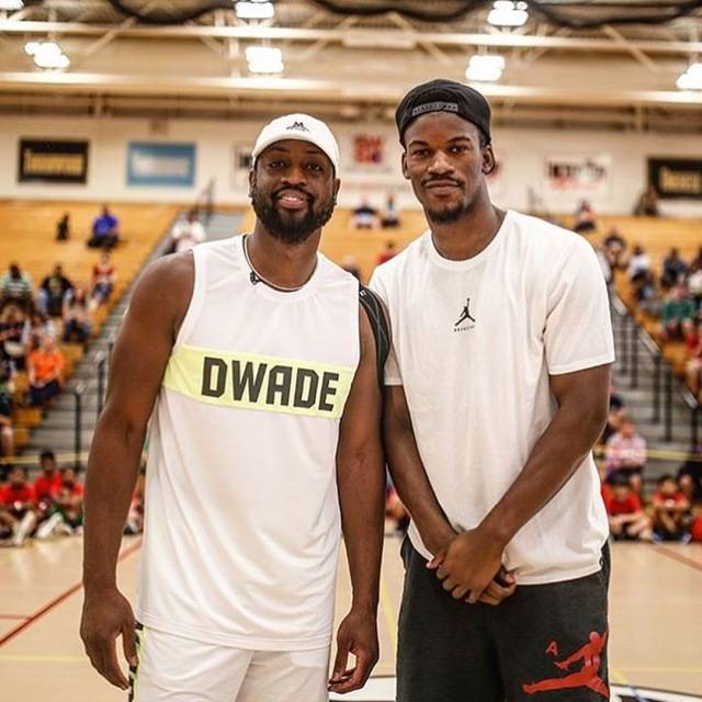 2025成都乒联混团世界杯，中国8-0胜韩，日8-3胜德，张本智和状态不佳，恐难晋级决赛。（2025成都乒联混团世界杯：中国8-0韩国、日本8-3德国，张本智和状态低迷，晋级决赛前景堪忧）