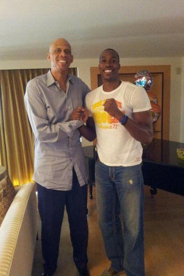 里程碑，伊尔迪兹替补出场迎来尤文生涯第100场正式比赛（伊尔迪兹替补登场，达成尤文生涯第100场正式比赛里程碑）