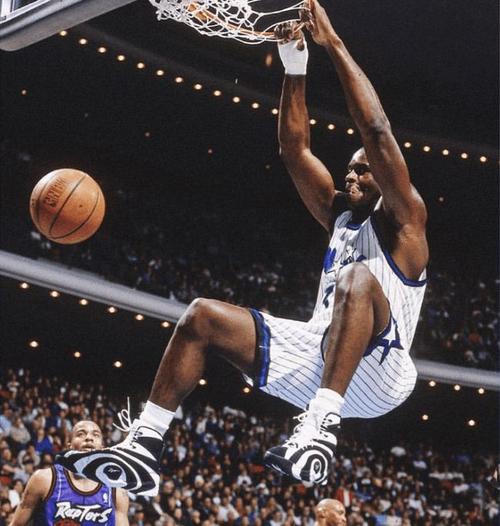 法甲战报：贝尔克迪姆破门制胜，昂热1-0战胜尼斯（法甲焦点：贝尔克迪姆一锤定音，昂热1-0力克尼斯）