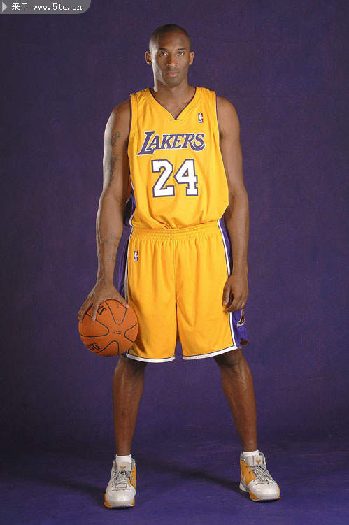 4-1大胜后的双面红魔：一场狂胜，暴露曼联争四的期望与脆弱！（4-1大捷下的红魔双面：酣胜难掩曼联争四野望与软肋）