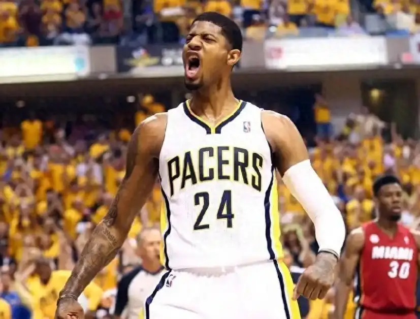 中超比赛亮点：上海海港2-1取胜山东泰山,（中超战报：上海海港2比1力克山东泰山）