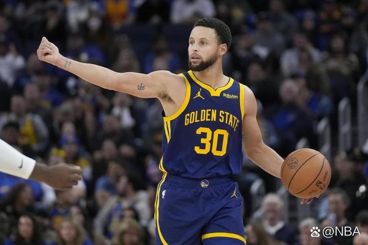 全市场：尤文有意签下弗拉泰西，也将尝试与弗拉霍维奇续约（全市场：尤文瞄准弗拉泰西，并推进与弗拉霍维奇的续约）