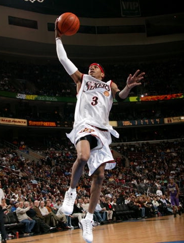 弗朗切斯科·托蒂两分钟的精彩表现， 多么不可思议的球员！（两分钟尽显传奇，弗朗切斯科·托蒂的不可思议表演）